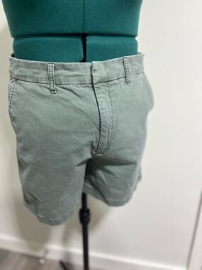 Anne Klein Women's Sage Green Chino Shorts
